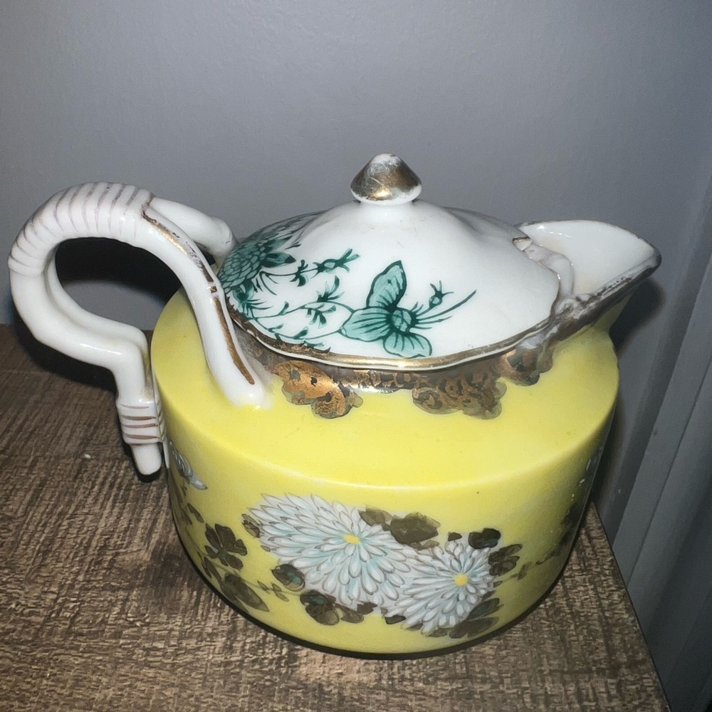 Vintage Japanese green tea pot